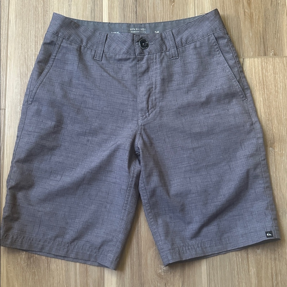 Boys Size 25 Quiksilver Amphibian Shorts